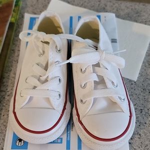 Toddler size 7 White Converse All Stars